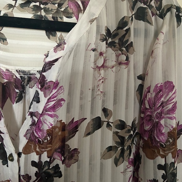 Black with Roses - Picture 2 of 3